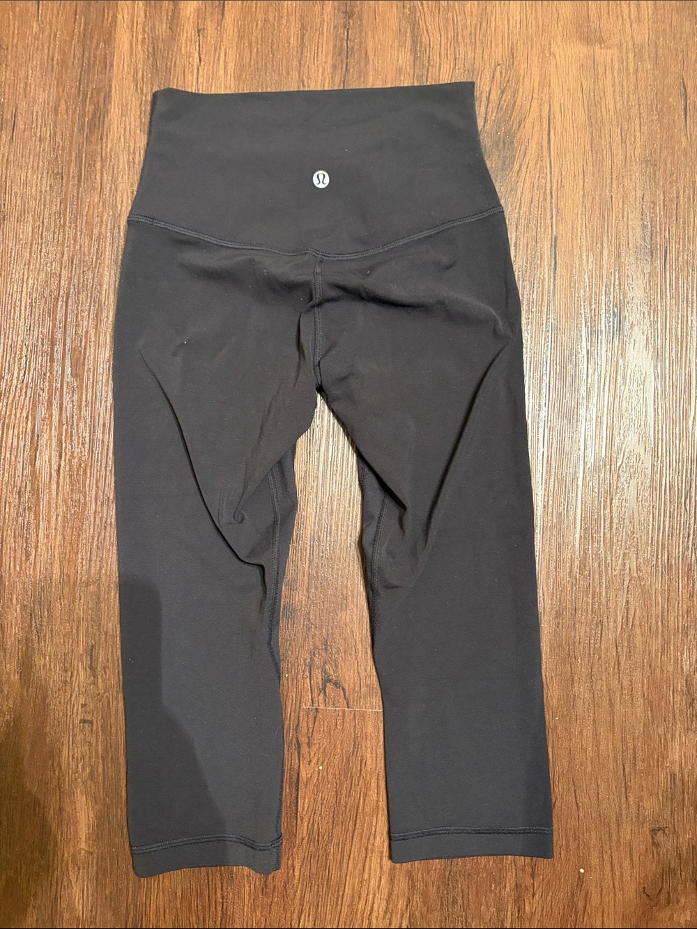 lululemon athletica Black High-Rise Capri Leggings women sz XS EUC